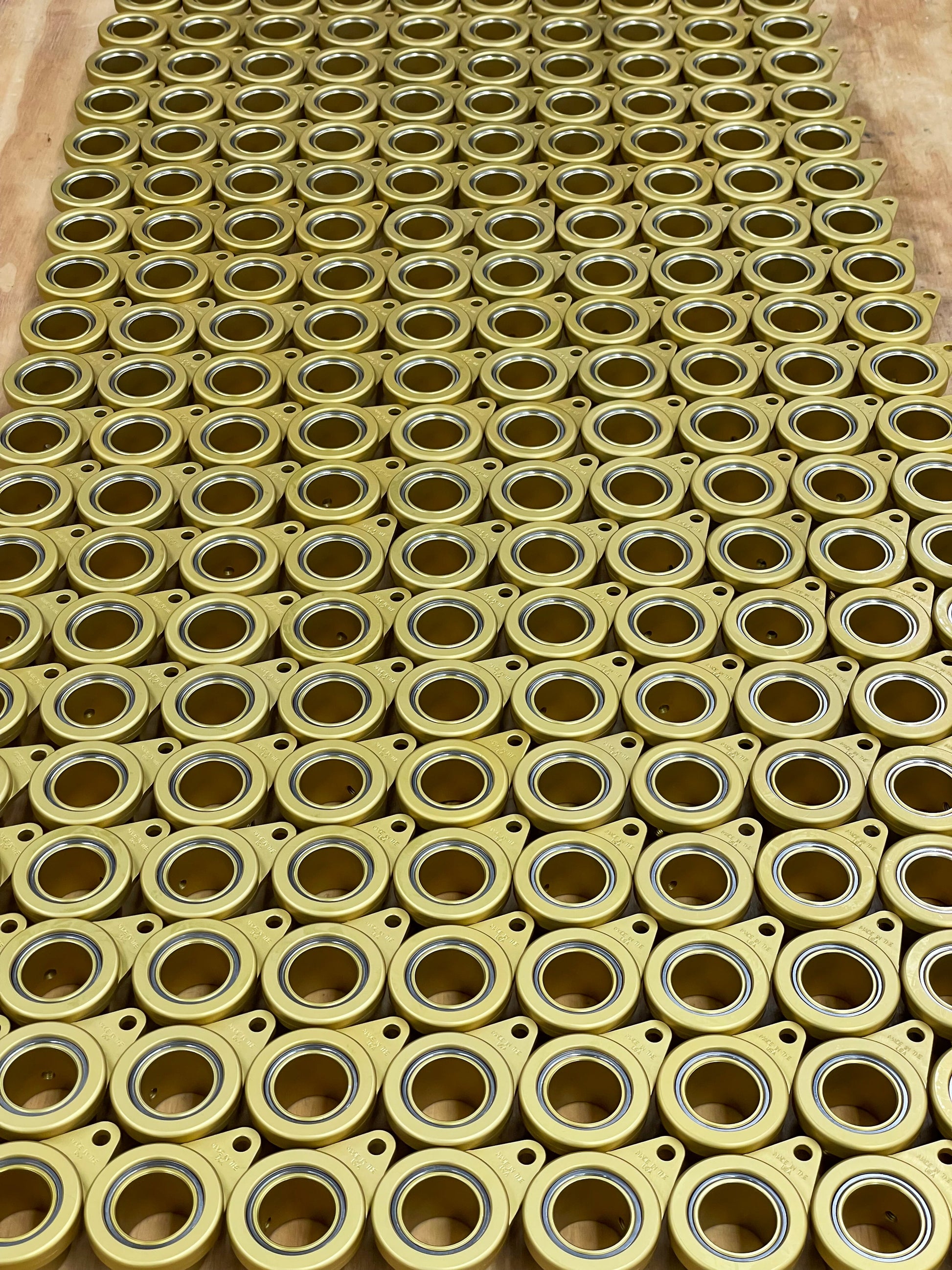 Anodisierte Aluminiumflaggenring mit Edelstahllager - 1 1/4 ', Packung von 2 - Hergestellt in THE USA, GROSSE GRÖSSE